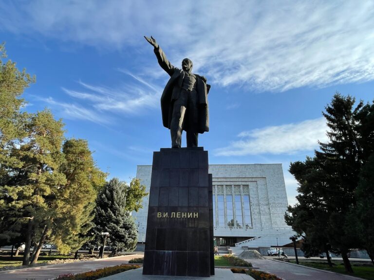 Decolonising Kyrgyzstan: New Debates, New Identities
